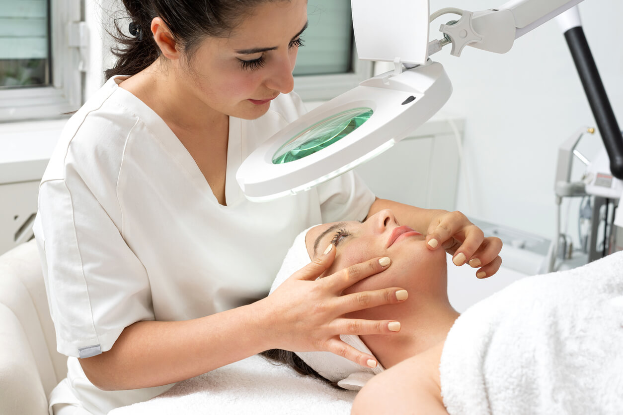 CosmoCare Dermatology Dubai